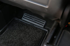 Rear air vent grill