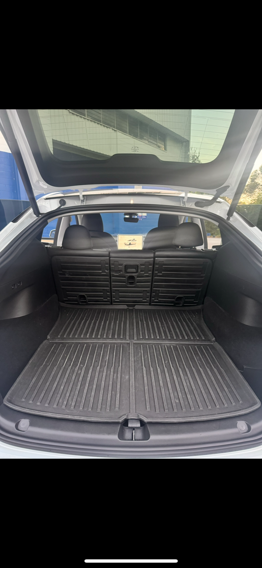 Trunk Mat (Model 3)